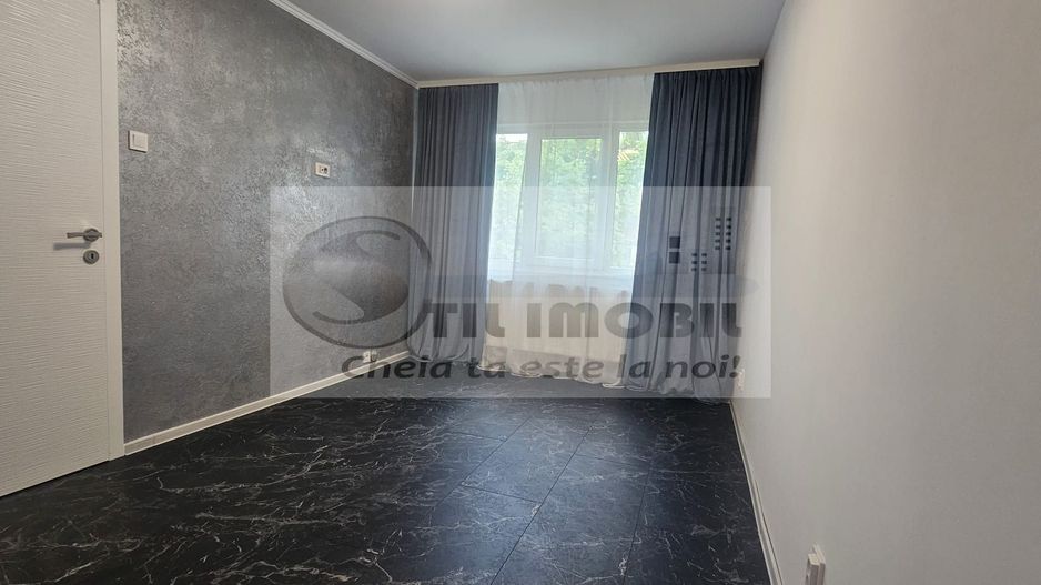 Apartament cu 2 camere - Podu Ros - etaj 2/4 - Fara Risc - Negociabil - Poză 2