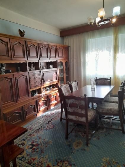 BRASADAS vinde casa cu etaj, 4 camere, central, acces cu masina. - Poză 4