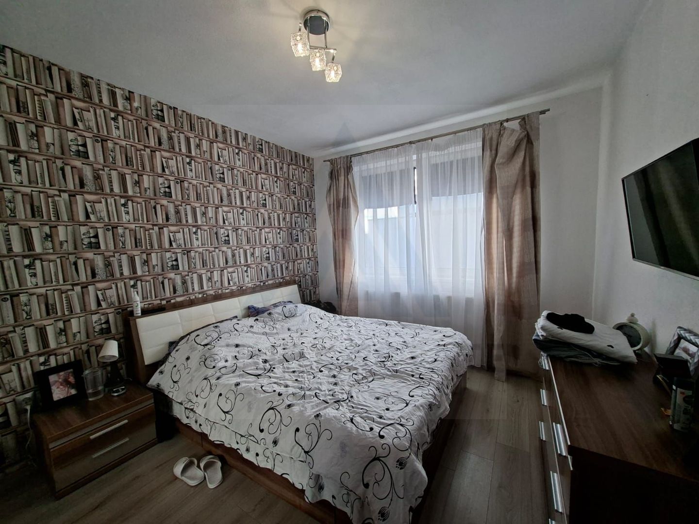 Apartament modern 3 camere 2 bai si 2 locuri de parcare in Selimbar - Poză 6