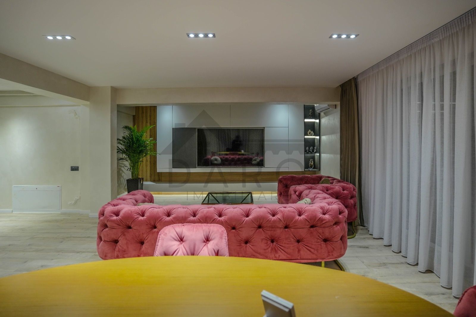 Penthouse de închiriat . - Poză 3