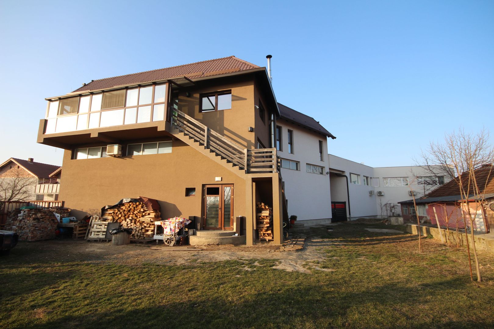 Casa cu destinatie mixta -servicii si comert + depozit+locuinta - Poză 8