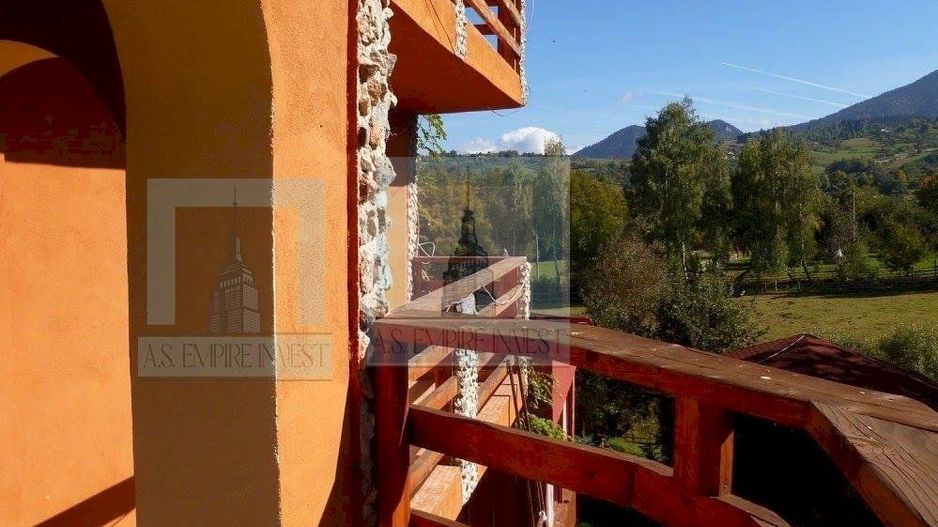 Pensiune 17 camere - zona Bran - Poză 7