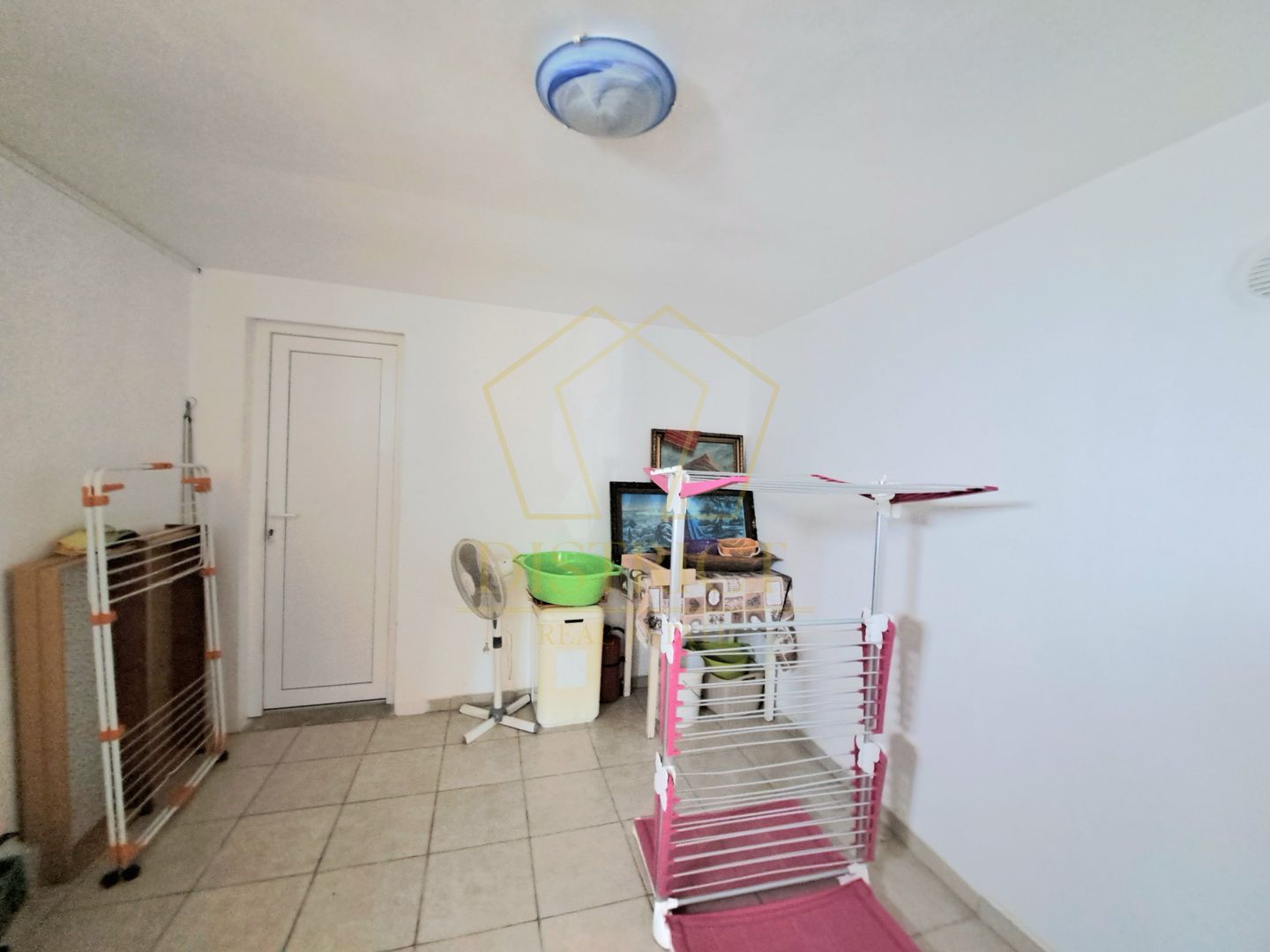 Casa individuala spatioasa, renovata total pe parter I Recas | COM 0% - Poză 11