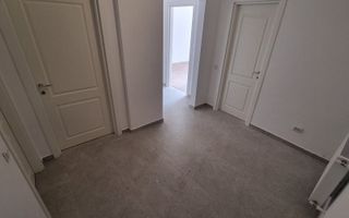 Apartament 3 camere si curte proprie aprox 80 mp biserica Bazilescu - Poză 1