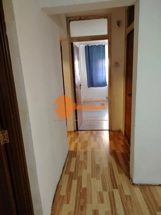 Apartament cu 4 camere in zona Gorjului - Poză 3