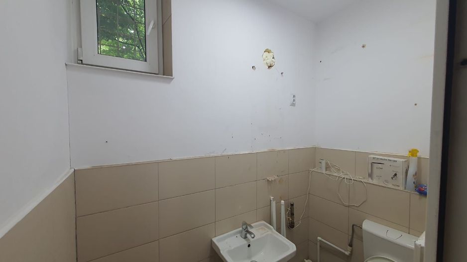 Spatiu comercial vis-a-vis Metrou Brancoveanu 650 euro - Poză 6