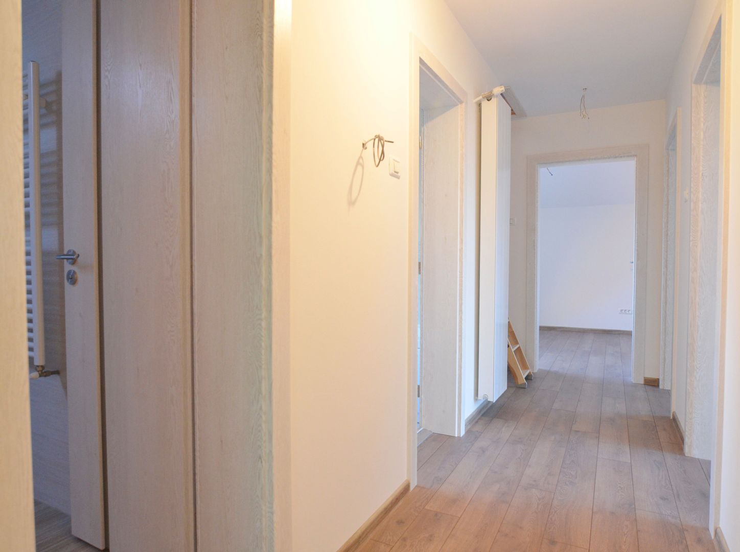 Inchiriem casa noua individuala 4 camere cu garaj - Poză 14