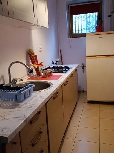 Garsoniera moderna de inchiriat, 8 minute Metrou Tineretului - Poză 5