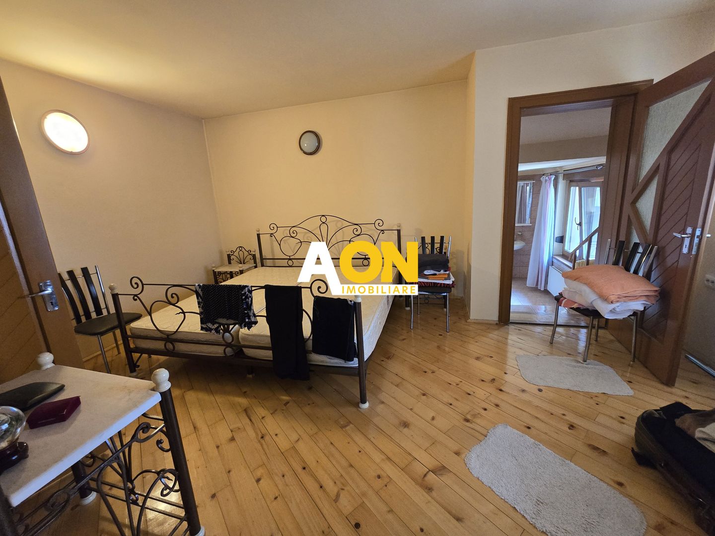 Vila cu 6 Camere,  Zona Centrala - Poză 12