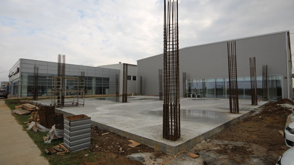 Spatiu Comercial,Showroom si birouri - inchiriere- 900 mp.  zona Calea Sagului - Poză 13