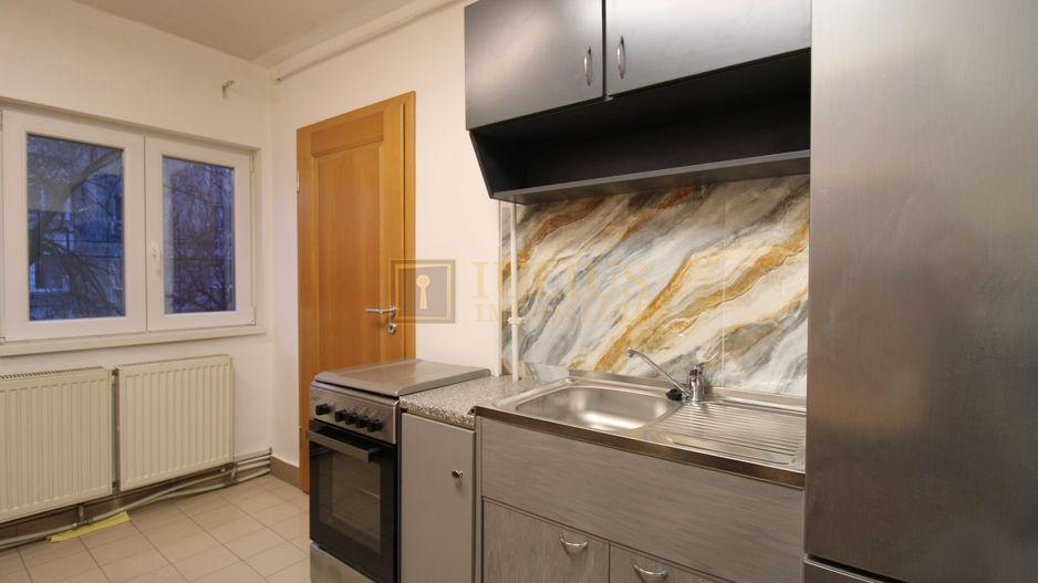 Decomandat, centrala pproprie, ideal pentru cei ce lucreaza de acasa. - Poză 12