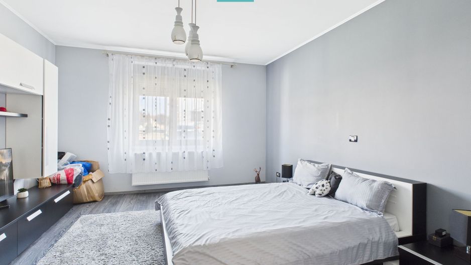 Casă modernă cu 2 corpuri, 5 camere în Pecica - Poză 18