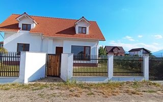 Vila cu arhitectura deosebita in Izvor-Tarlungeni - Poză 21