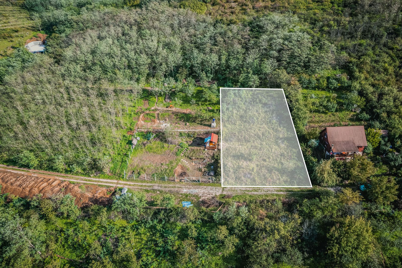 Teren de 1150 mp în Miniș - Poză 2