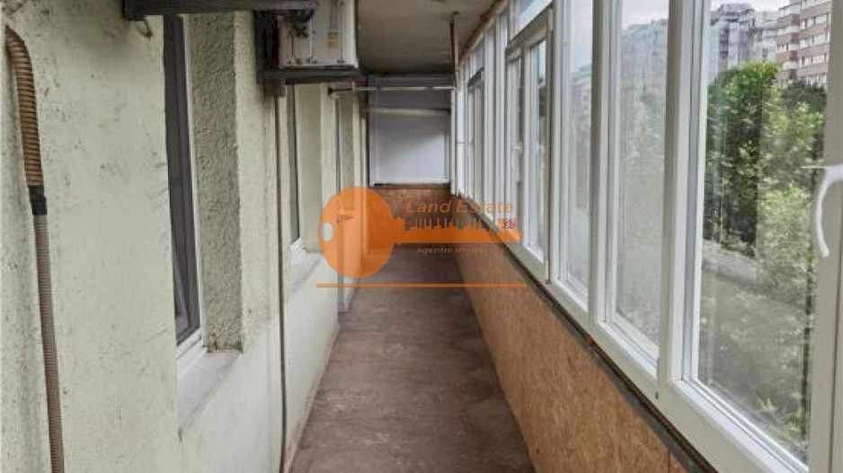 Apartament cu 3 camere in zona Gorjului (Centrala -Bloc Reabilitat) - Poză 8