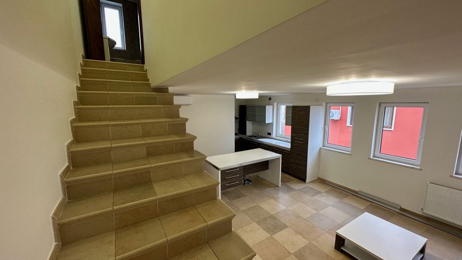 Apartament cu 3 camere de închiriat Dumbravita - Poză 9