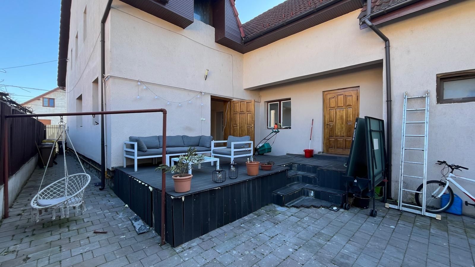 Casă individuală de închiriat – 4 camere, curte și terasă – Terezian - Poză 9