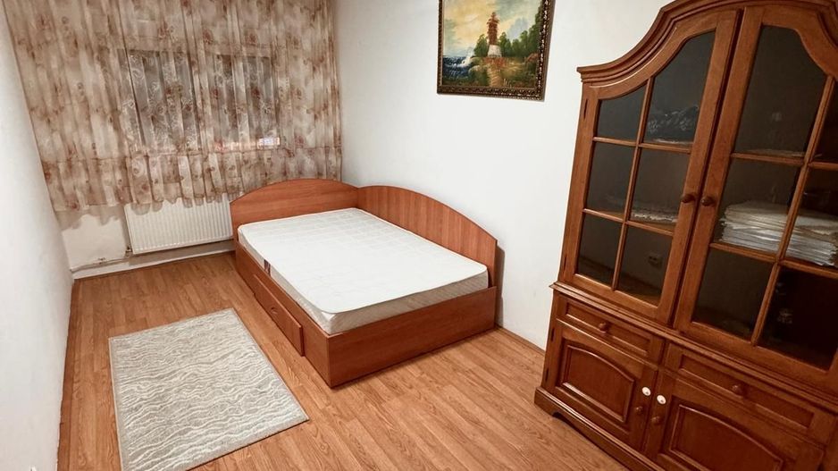 Apartament cu trei camere de vanzare-zona Dacia - Poză 3