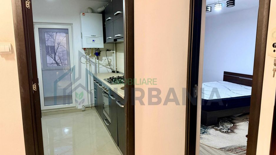 # inchiriez apartament 3 camere decomandat Nicolina 1 - Poză 3