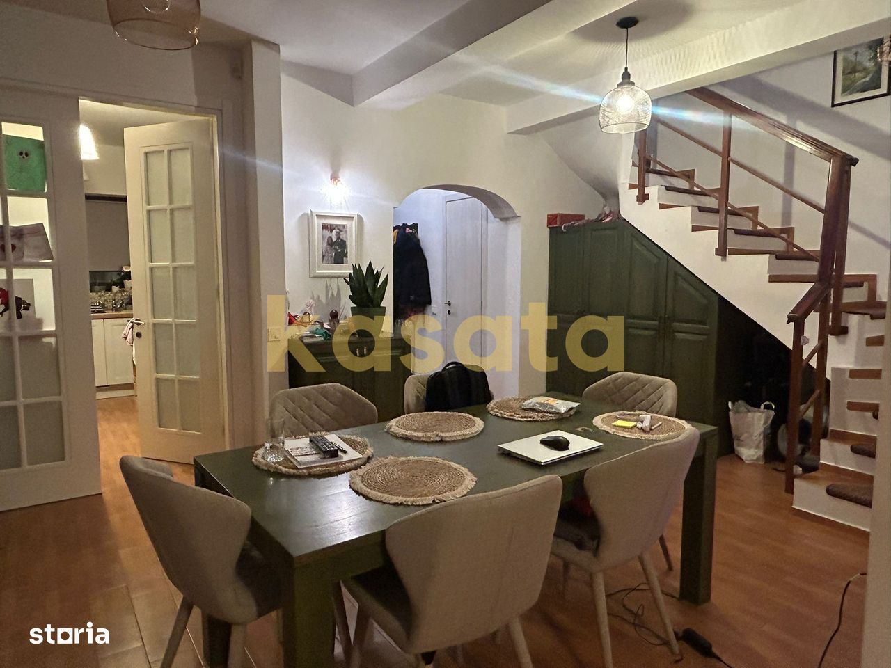 Oportunitate! Casă spațioasă 5 camere în Bucureștii Noi - Poză 1
