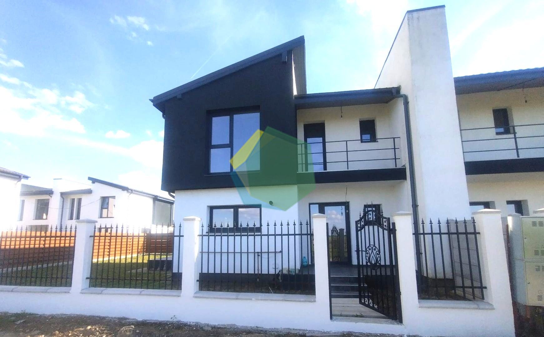 Casa Duplex P+1 in Otopeni, curte 170mp, ideal pentru familie - Poză 1