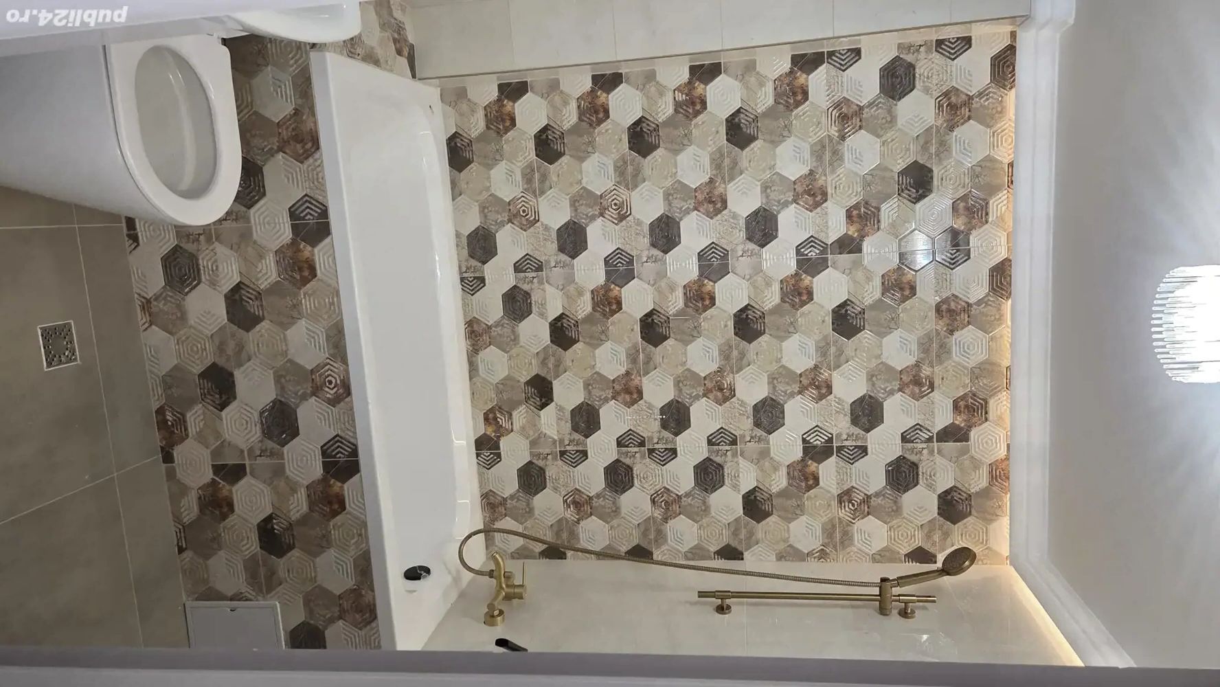 Garsonieră 30 mp, bloc istoric, vedere parc – Brezoianu Cişmigiu - Poză 1