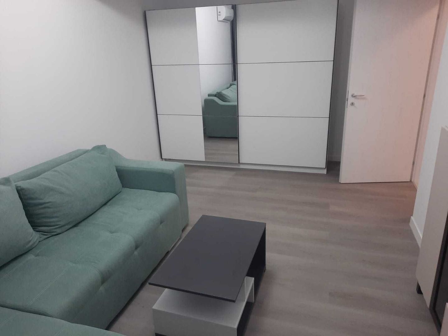 De închiriat apartament 2 camere Metalurgiei - Poză 1