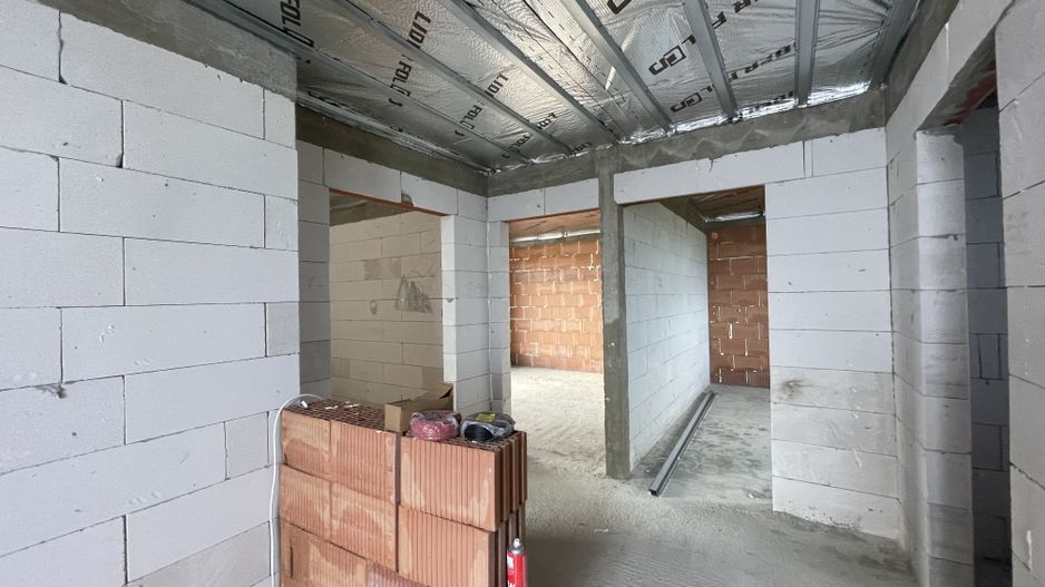 CASA LA ROȘU 220 MP | ZONA RETRASA CU VEDERE PANORAMICA| MARGINEA - Poză 7