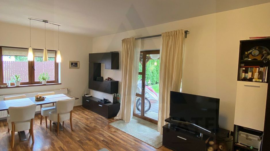 Casa moderna 4 camere 100 mp utili curte si parcare privata Cisnadie - Poză 4