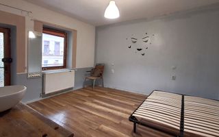 Ultracentral!! Clădire / 3 nivele – 14 camere, 300 mp utili, B-dul Eroilor!! - Poză 5