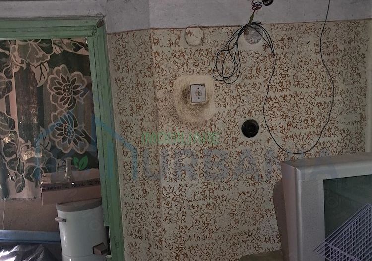 Vând casa cu 5camere în sat cîrja vaslui, teren 1900mp, apa trasa,curent, casa trebuie renovată, - Poză 9