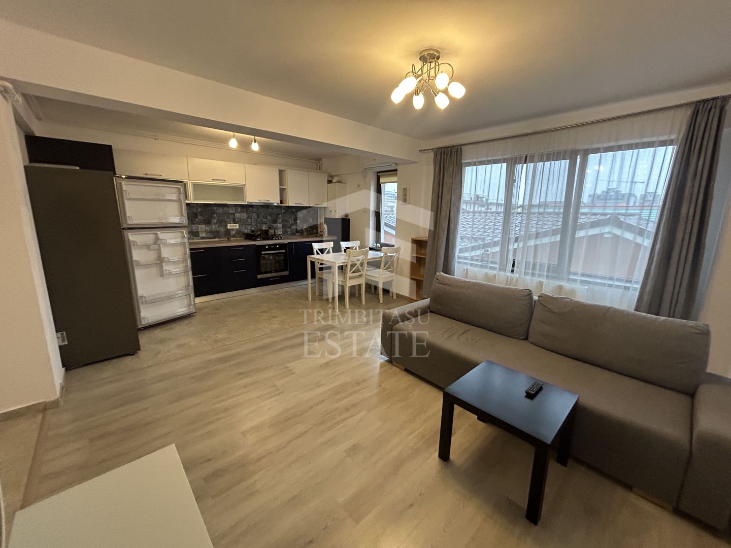 2 Camere Trapezului + Loc Parcare - Poză 1
