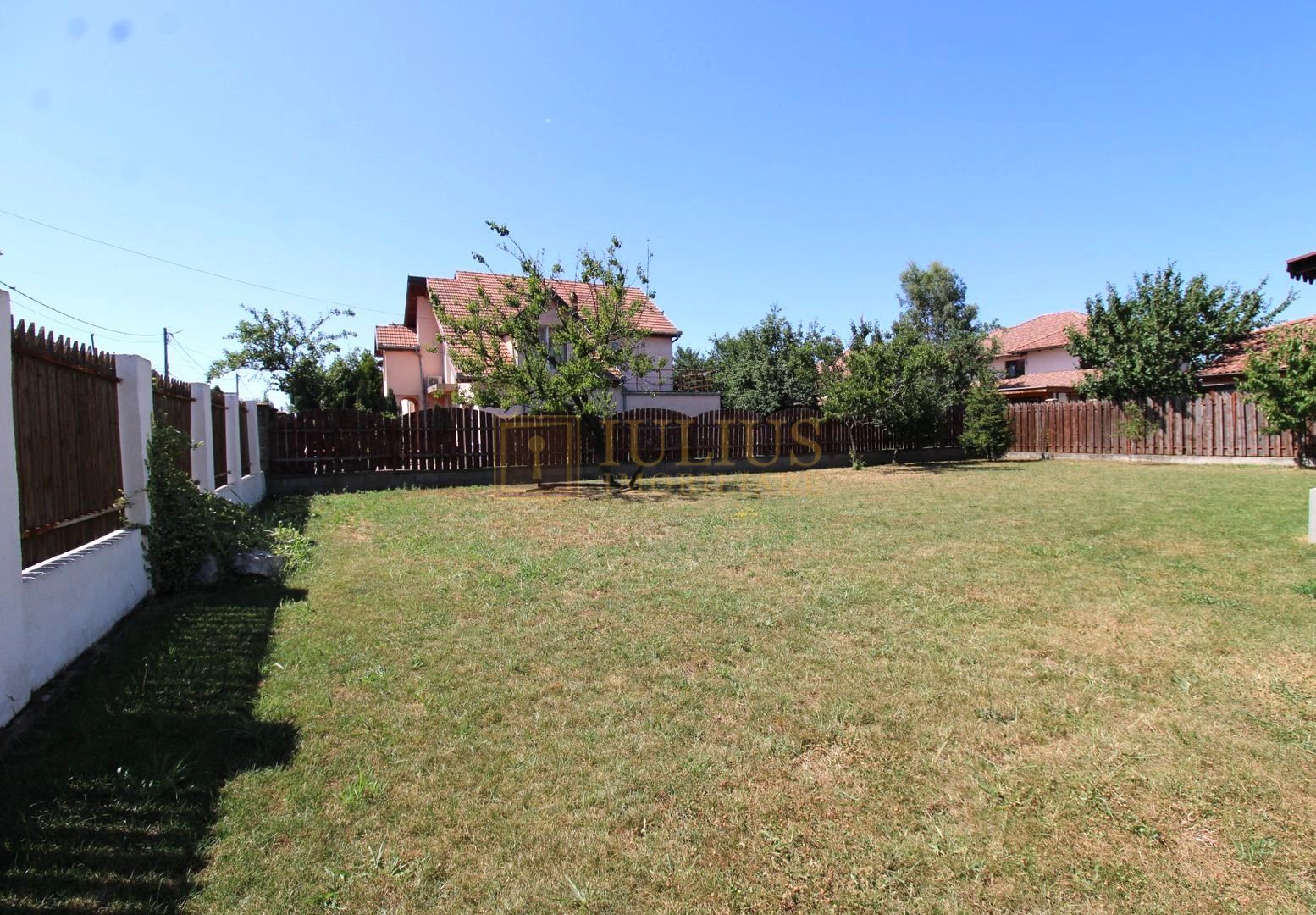 Apartament la curte, 2 băi, loc de parcare, zona linistita, dressing - Poză 10