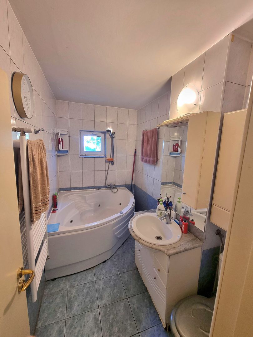 Apartament 3 camere, foarte spațios, et.2/8, zona Steaua, la cheie! - Poză 11