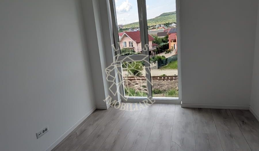 Apartament Nou 4 camere 87 mp+balcon-etaj 2-Calea Moldovei - Poză 6