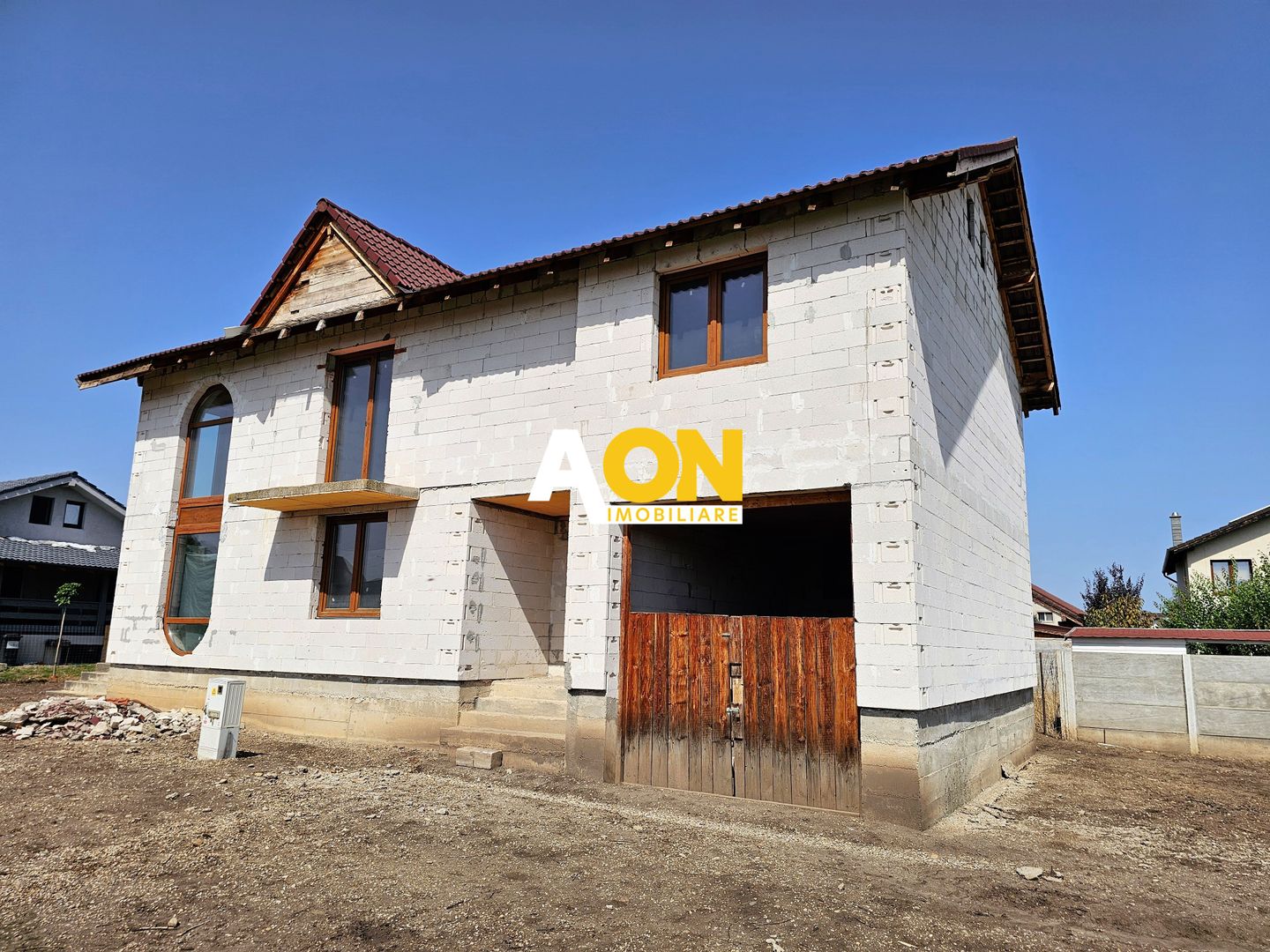 Casa la rosu, 4 camere, 301 mp teren, P+1, zona Alba-Micesti - Poză 2