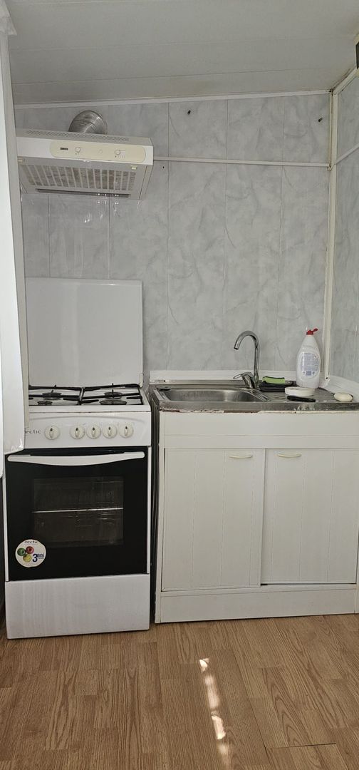 Garsonieră de închiriat – Micro 40, etaj 2, 20 mp + balcon – 1.100 lei - Poză 8