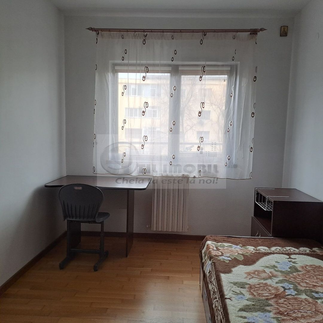 Apartament 4 camere Iasicon - 900 euro - Poză 5