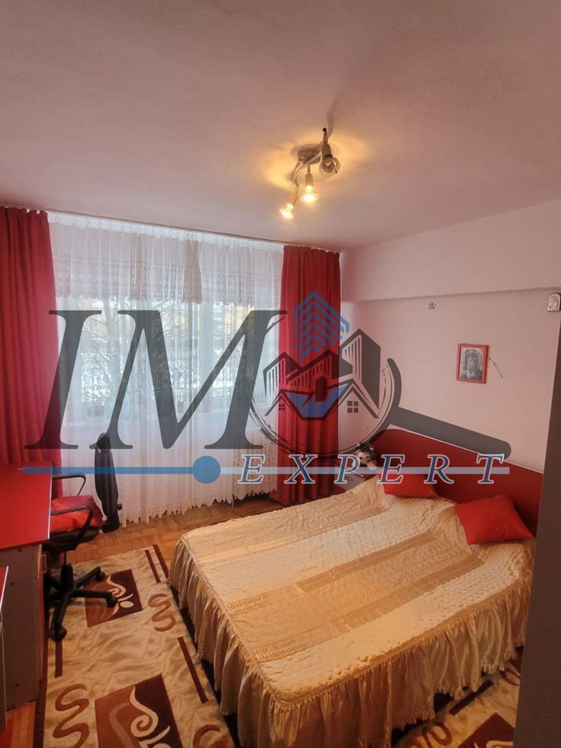 Apartament de vanzare in zona centrala in Cugir - Poză 1