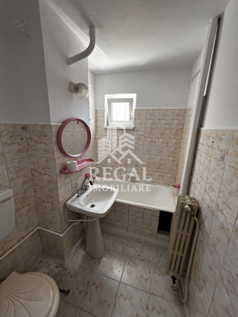 Apartament 2 camere decomandat – Micro 7 | Etaj 2 | Balcon | Panoramă - Poză 8