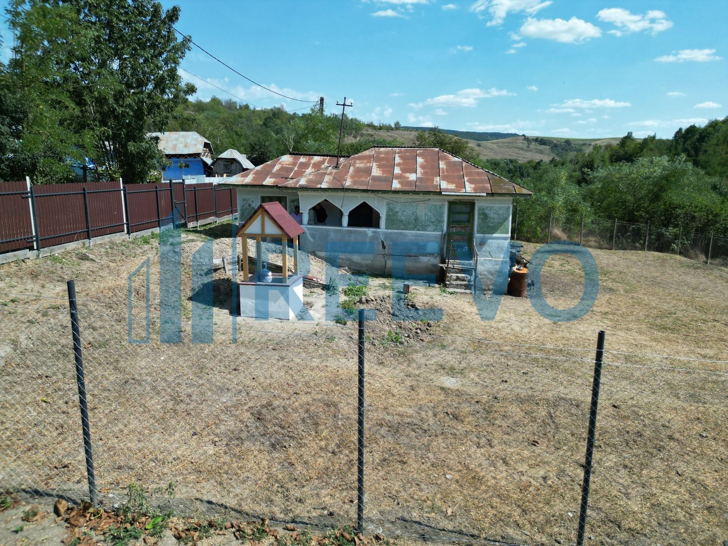 Casă și teren de vânzare în Parincea jud. Bacău. - Poză 13