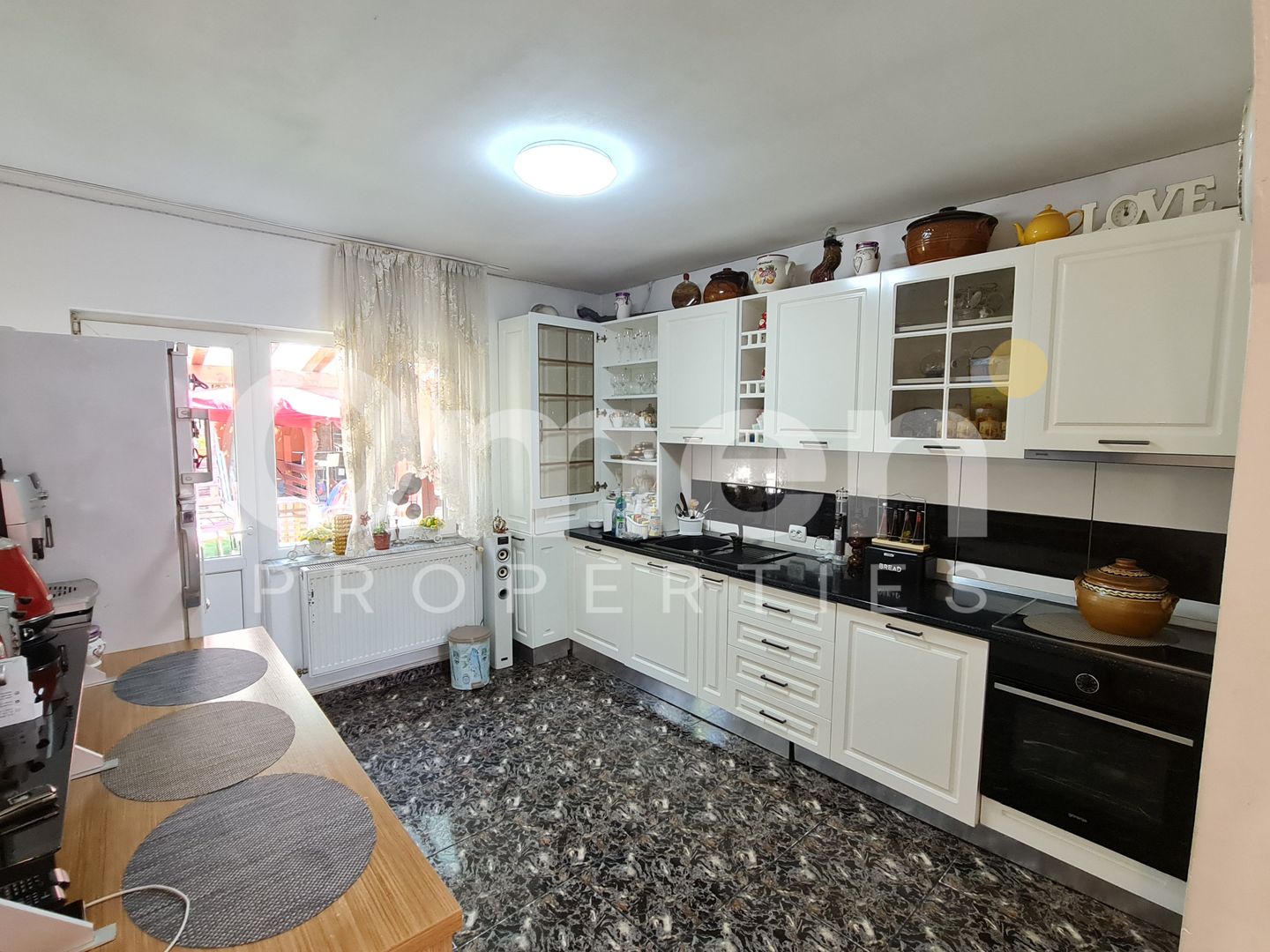 Casă de vânzare pe un nivel | 410 mp | strada Universității - Poză 4