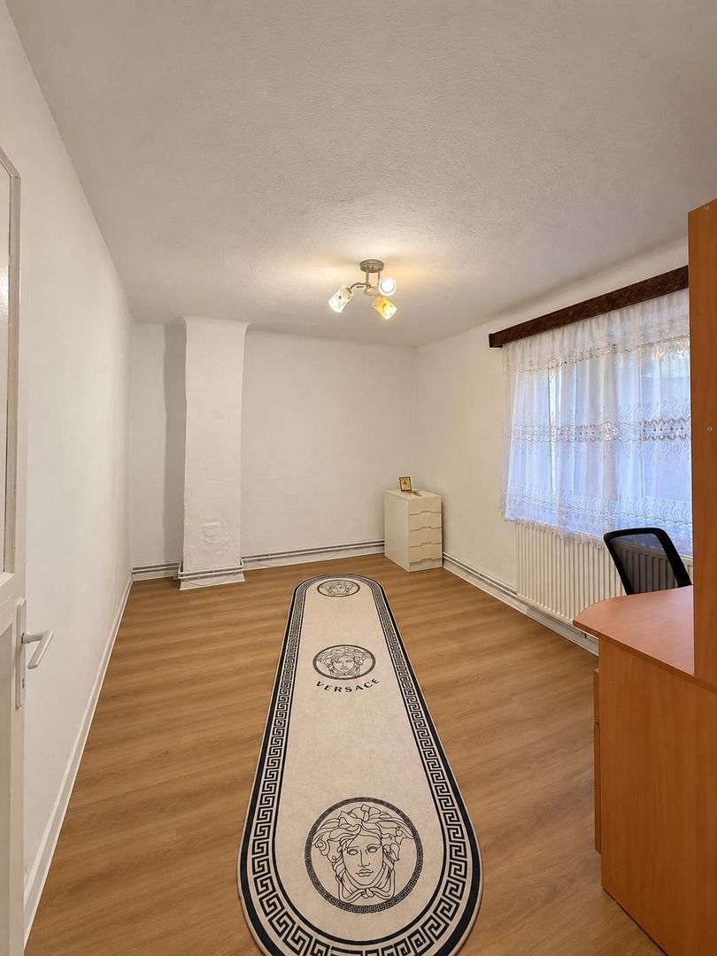 Casa de vanzare 1500 mp Cugir zona linistita - Poză 7