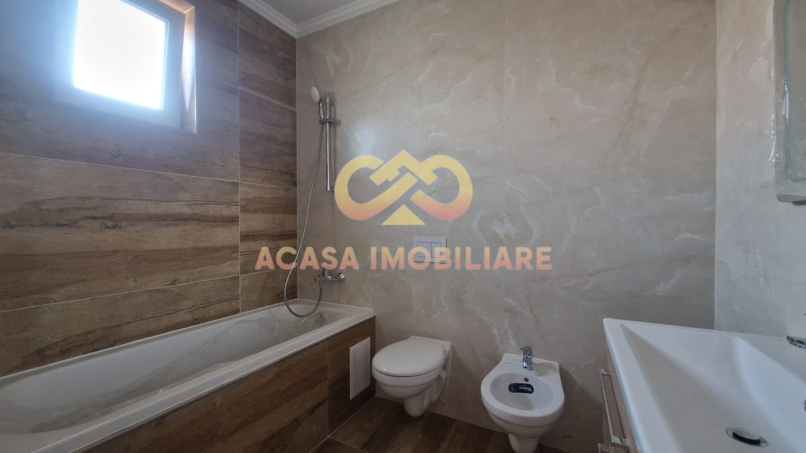 NOU APARTAMENT 4 CAMERE INTABULAT  101 MP CU GRADINA - Poză 25