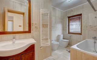 Vila de vanzare in Otopeni-central, zona linistita-Comision 0% - Poză 40