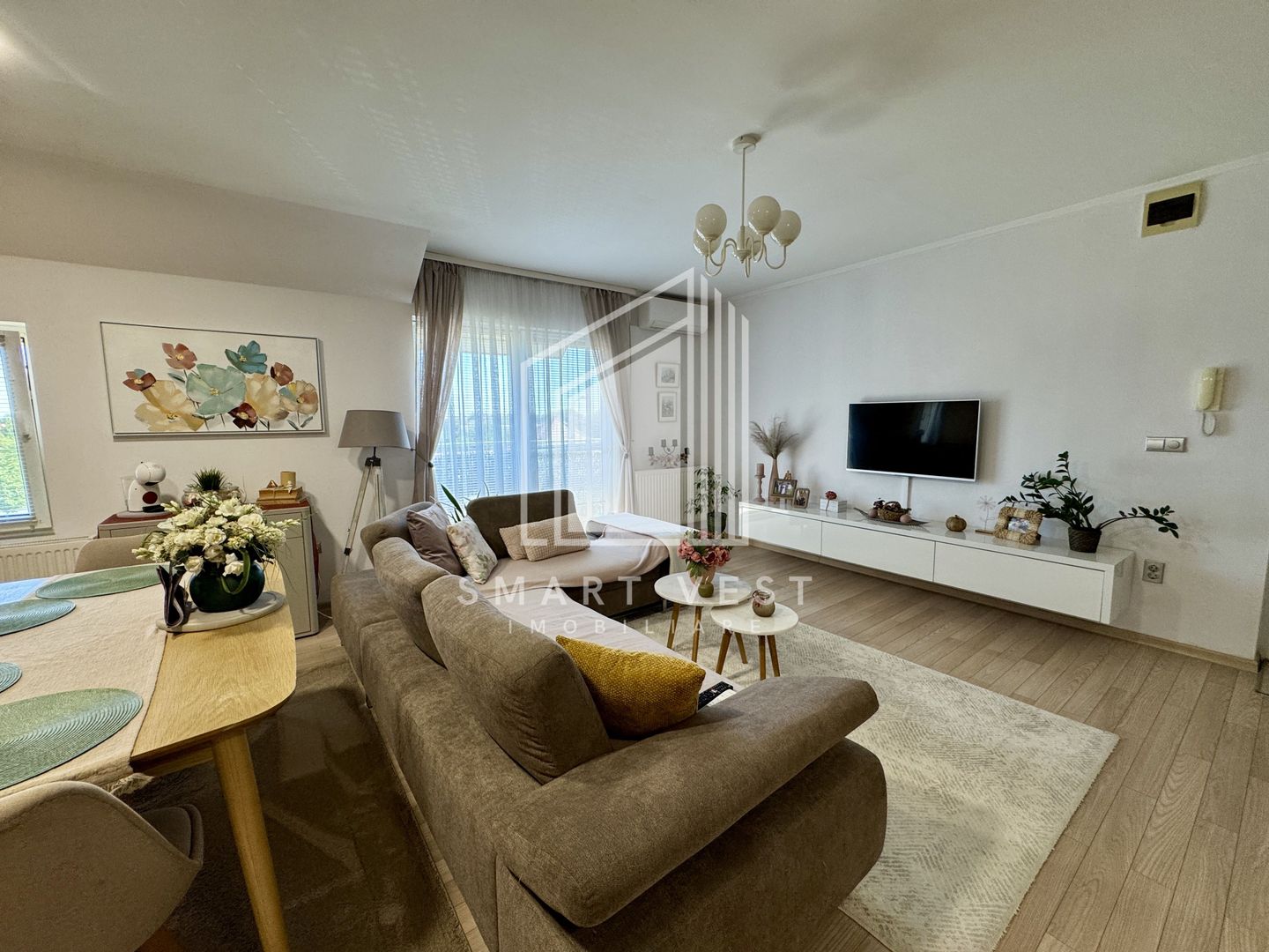 Apartament 3 camere +mansarda amenajată  | Etaj 2 | Zona Semicentrală - Poză 3