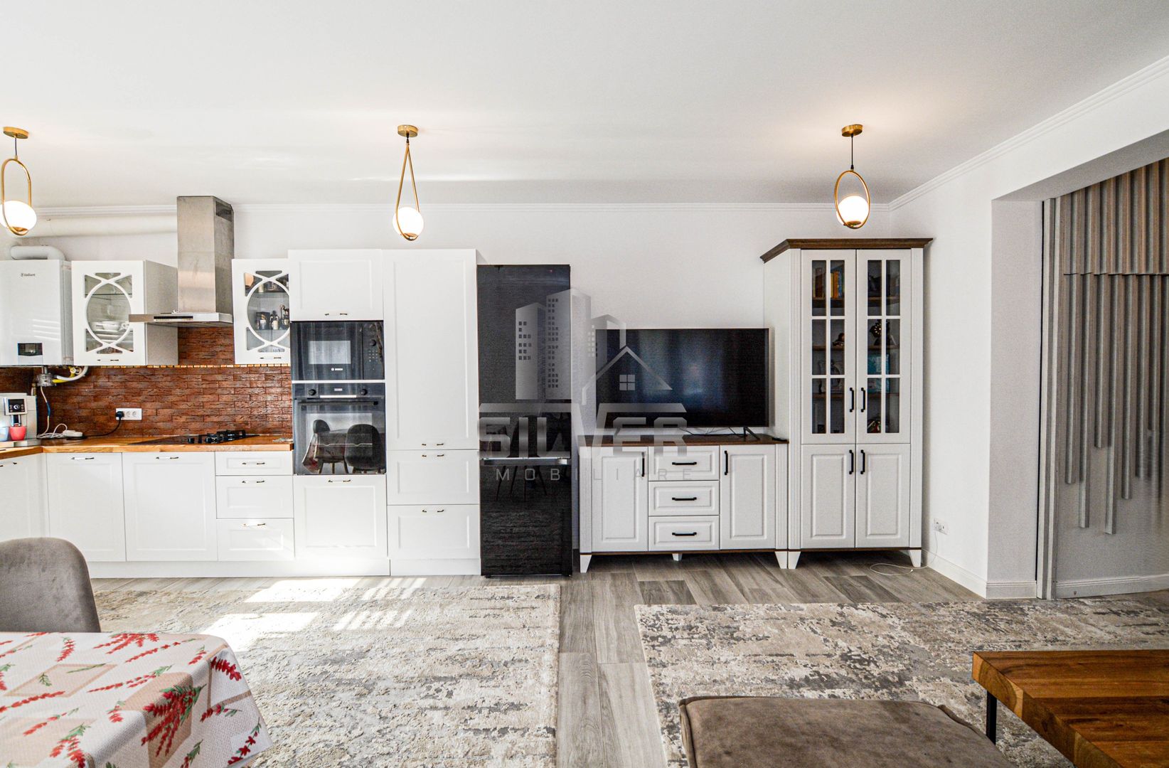 Casa de tip duplex finisata mobilata in Floresti zona Florilor - Poză 6