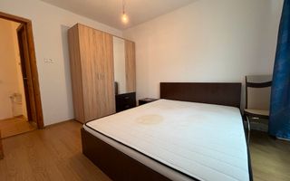 4 camere | etaj 1 | centrala proprie | mobilat si utilat | zona buna | - Poză 8