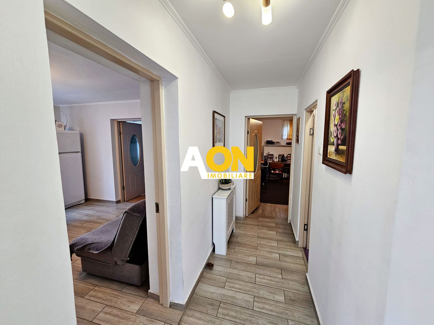 Casa 4 camere, 2 bai, 2 bucatarii, 1050 mp teren, zona Centru - Poză 4