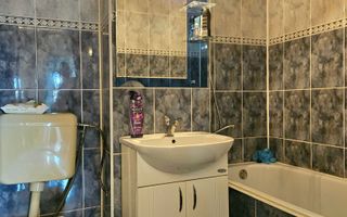 Apartament cu doua camere, zona Racadau 50 mp - Poză 8